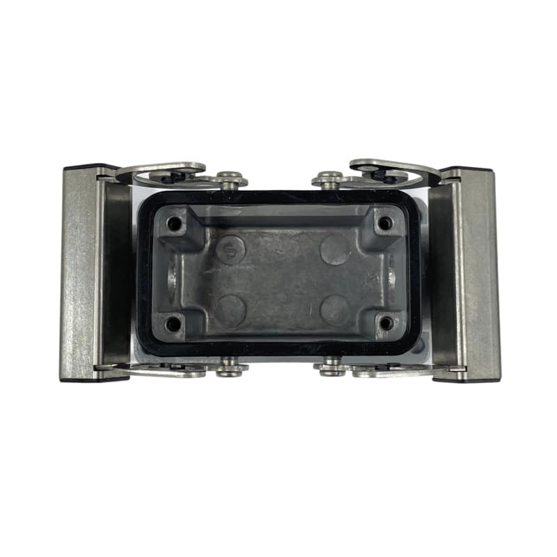 Embase                   en saillie pour prise 10 broches • 4 verrous