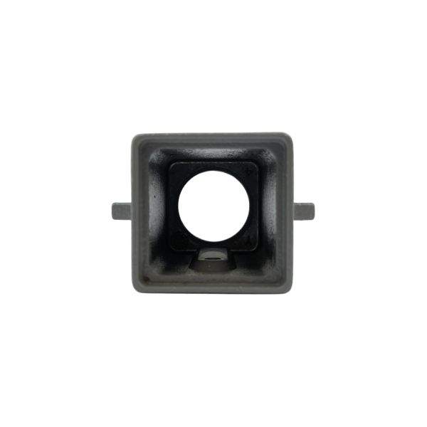 Capot pour prise / insert 3 ou 4 broche avec 2 ergots • Sortie droite • Profondeur : 50mm